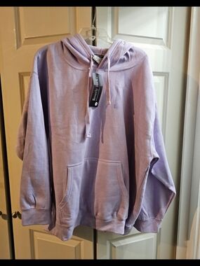 Beverly Rock Lavender Drawstring Hoodie with Front Pocket 3xl. NWT